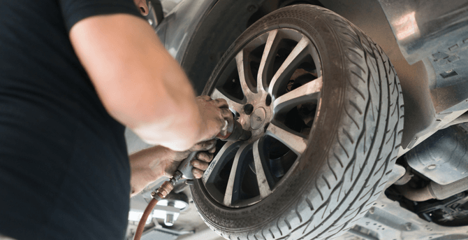 5 Signs That Indicate You Need to Replace the Tires of Your Car